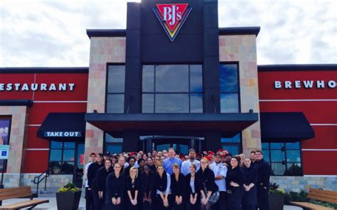 bj's brewhouse employment